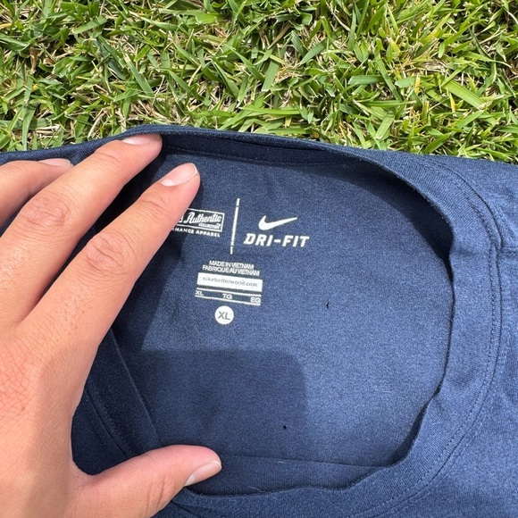 Nike San Diego Padres Graphic Tee NWOT - Picture 3 of 3